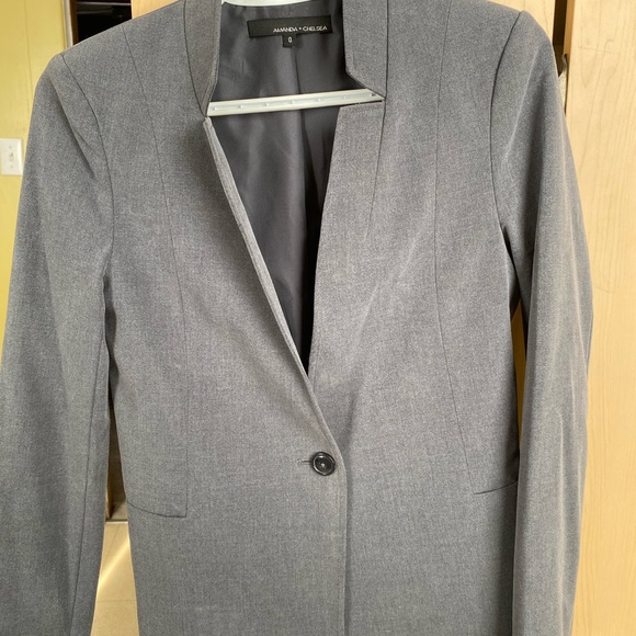 Blazer size 0 - Picture 2 of 3
